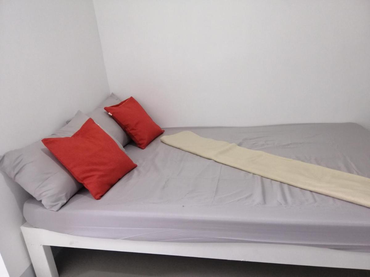 Katrina'S Dorm Hostel Tarlac City Ngoại thất bức ảnh
