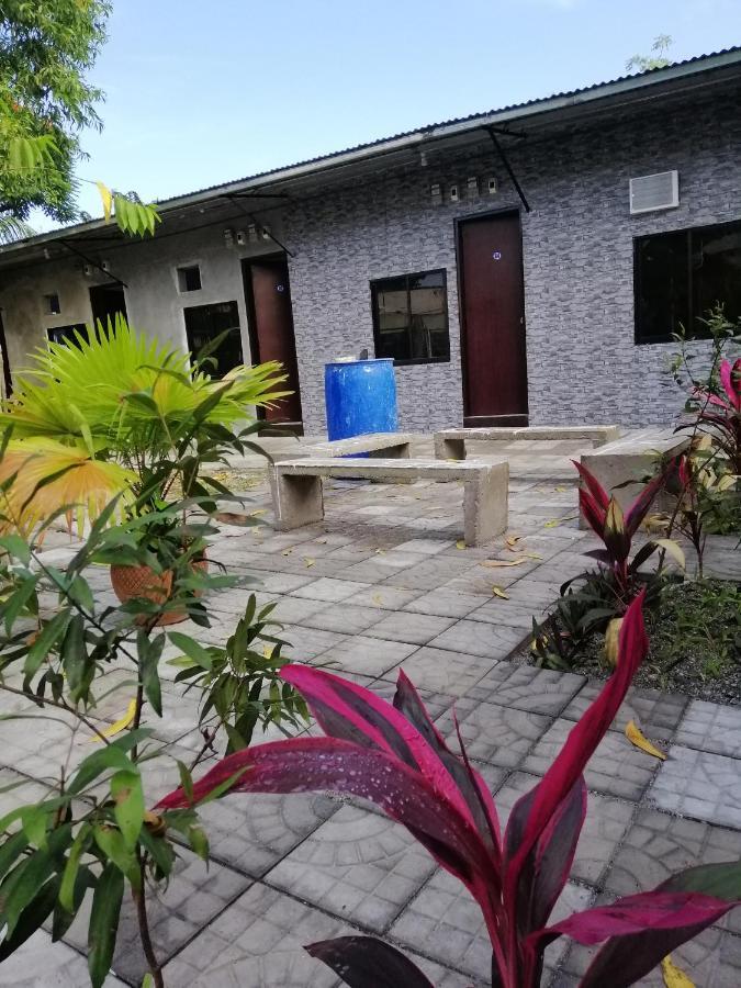 Katrina'S Dorm Hostel Tarlac City Ngoại thất bức ảnh