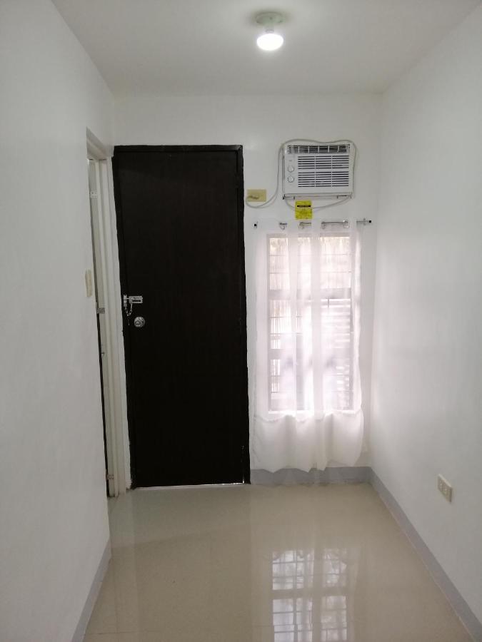 Katrina'S Dorm Hostel Tarlac City Ngoại thất bức ảnh