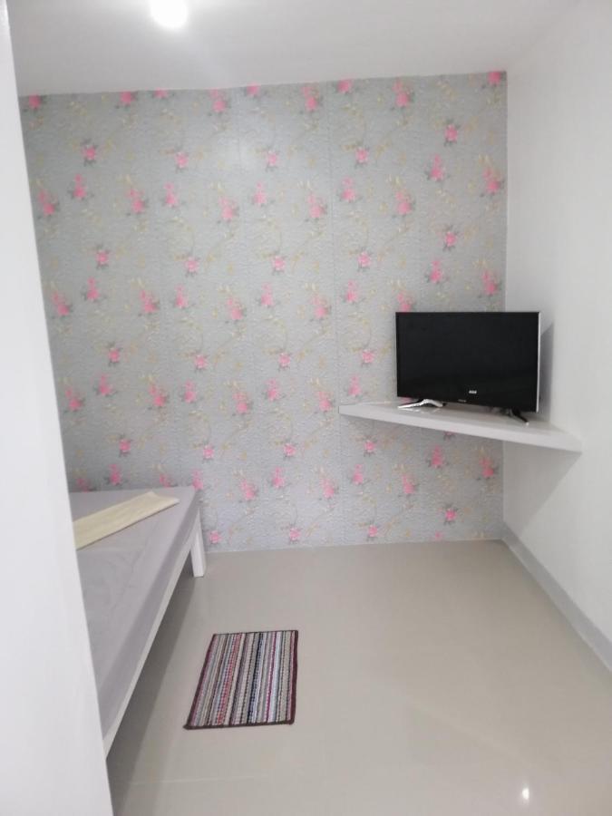 Katrina'S Dorm Hostel Tarlac City Ngoại thất bức ảnh