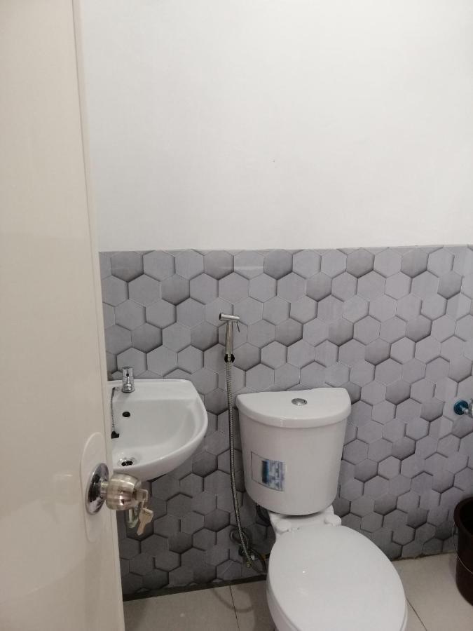 Katrina'S Dorm Hostel Tarlac City Ngoại thất bức ảnh